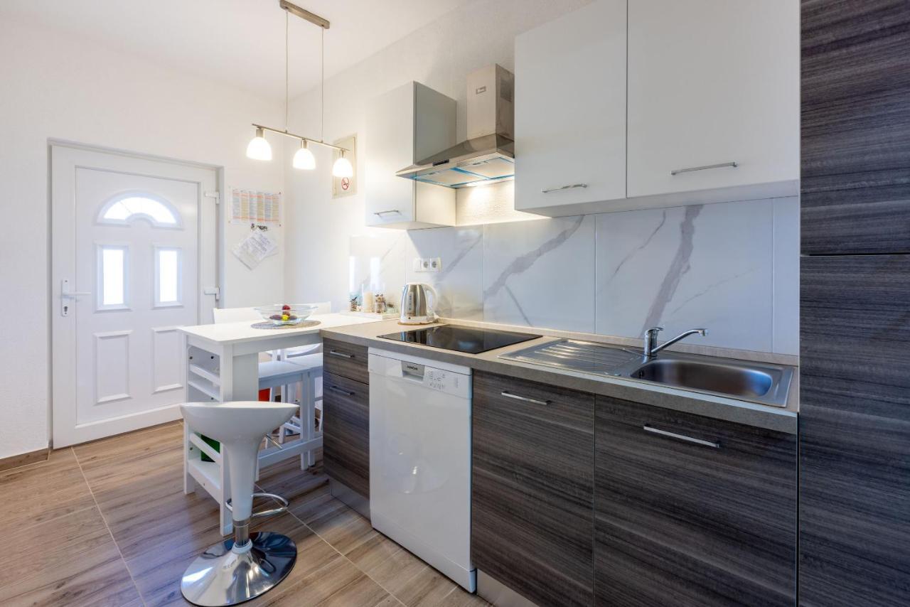 Apartments Pera Selce Eksteriør billede