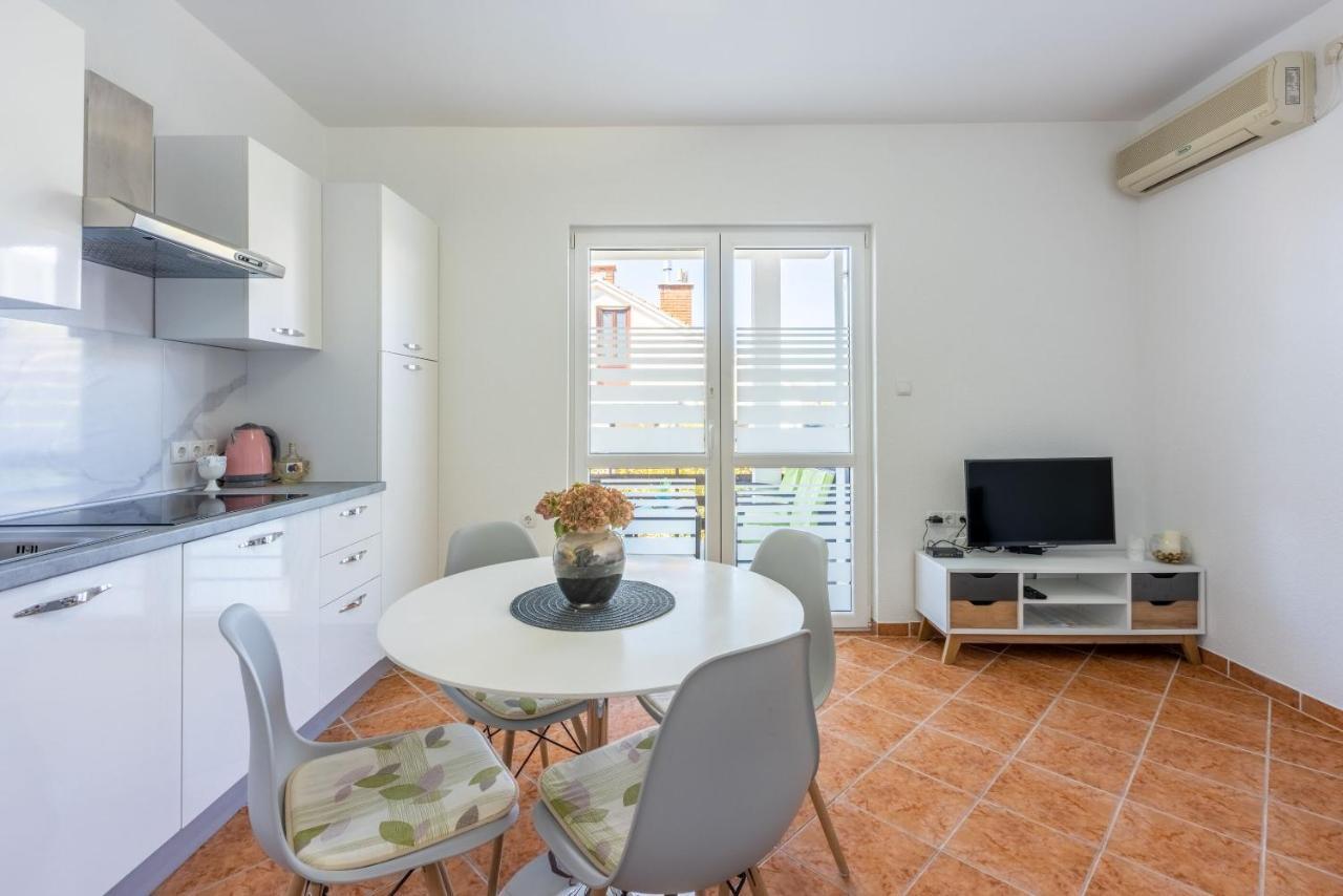 Apartments Pera Selce Eksteriør billede